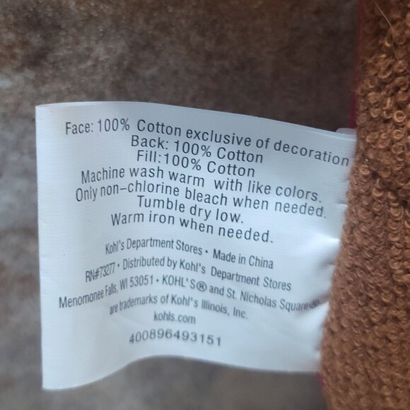 St Nicholas Square Gingerbread Oven Mitt - Picture 6 of 11